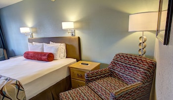 Super 8 By Wyndham Florence Or,,3 star