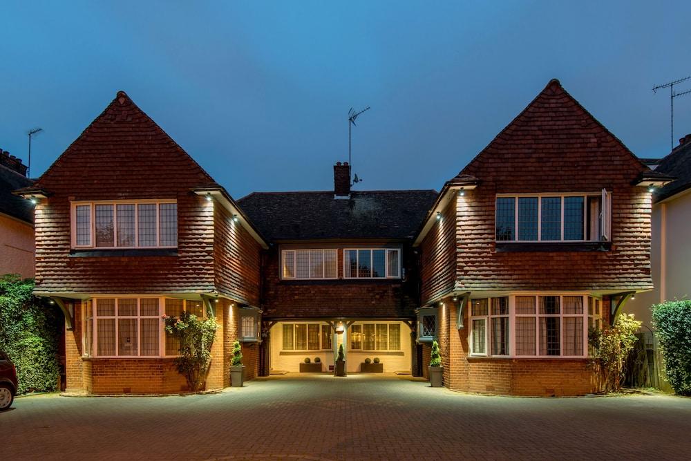 Martel Guest House,Belsize Park>>Barnet,3 star