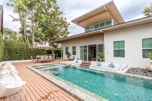 rancho charnvee resort and country club