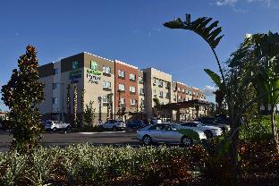 holiday inn express and suites orlando lake nona area