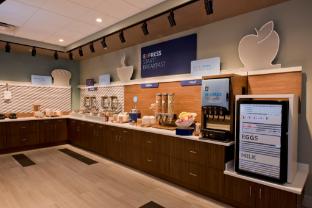 holiday inn express and suites orlando lake nona area