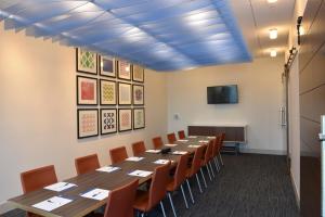holiday inn express and suites orlando lake nona area