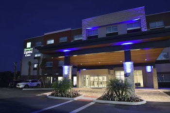 holiday inn express and suites orlando lake nona area
