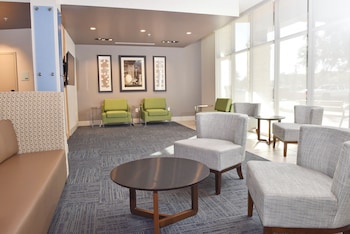 holiday inn express and suites orlando lake nona area