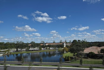 holiday inn express and suites orlando lake nona area