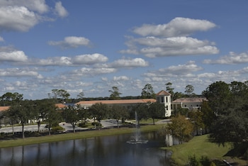 holiday inn express and suites orlando lake nona area
