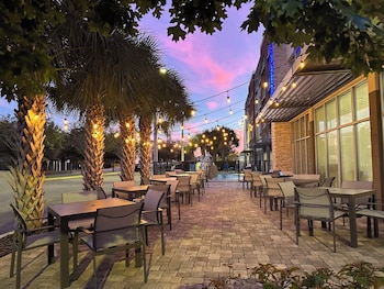 holiday inn express and suites orlando lake nona area