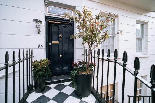 the warwick by aura collection