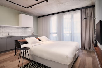 corendon apartments amsterdam schiphol airport hotel