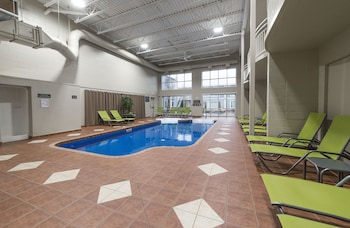hotel and suites le dauphin drummondville