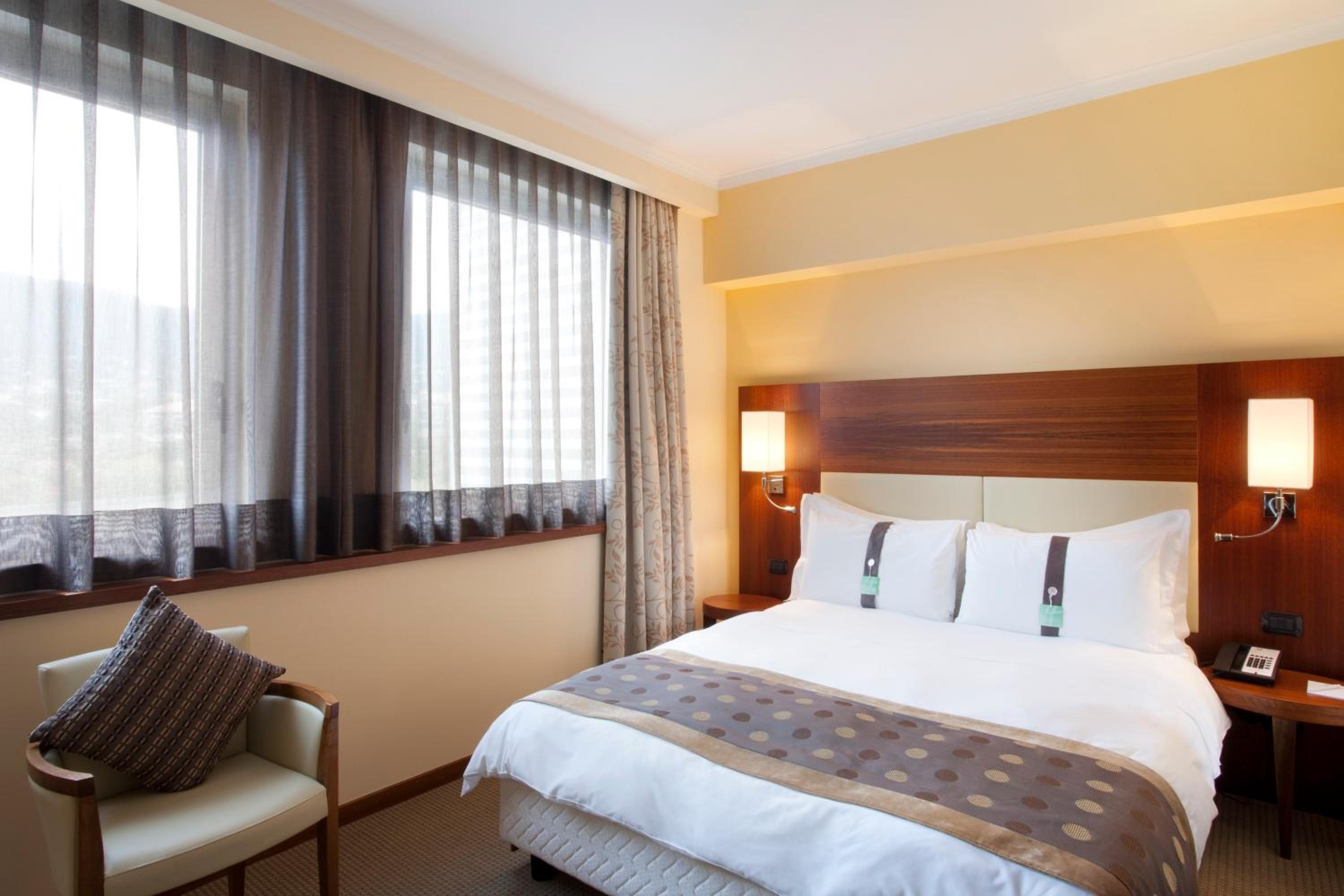 holiday inn salerno cava detirreni by ihg