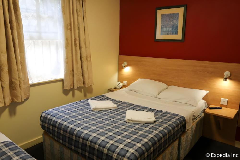 colliers hotel