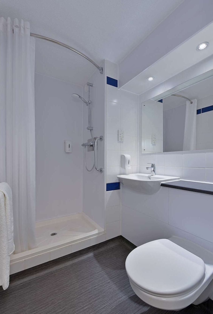 travelodge york tadcaster