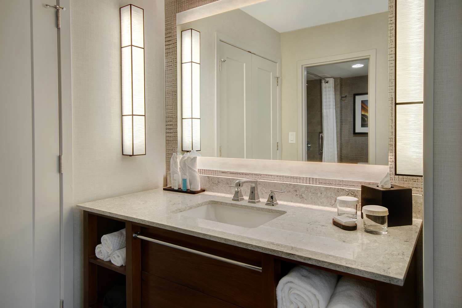 embassy suites by hilton detroit metro airport