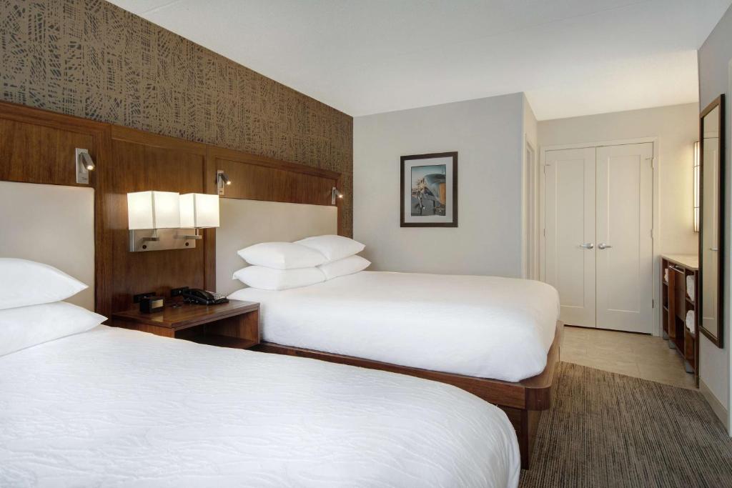 embassy suites by hilton detroit metro airport