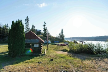 Lac Le Jeune Resort,,3 star