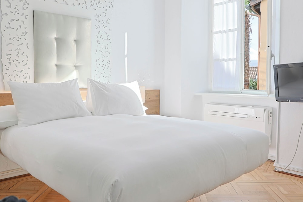 caffe dellarte boutique rooms