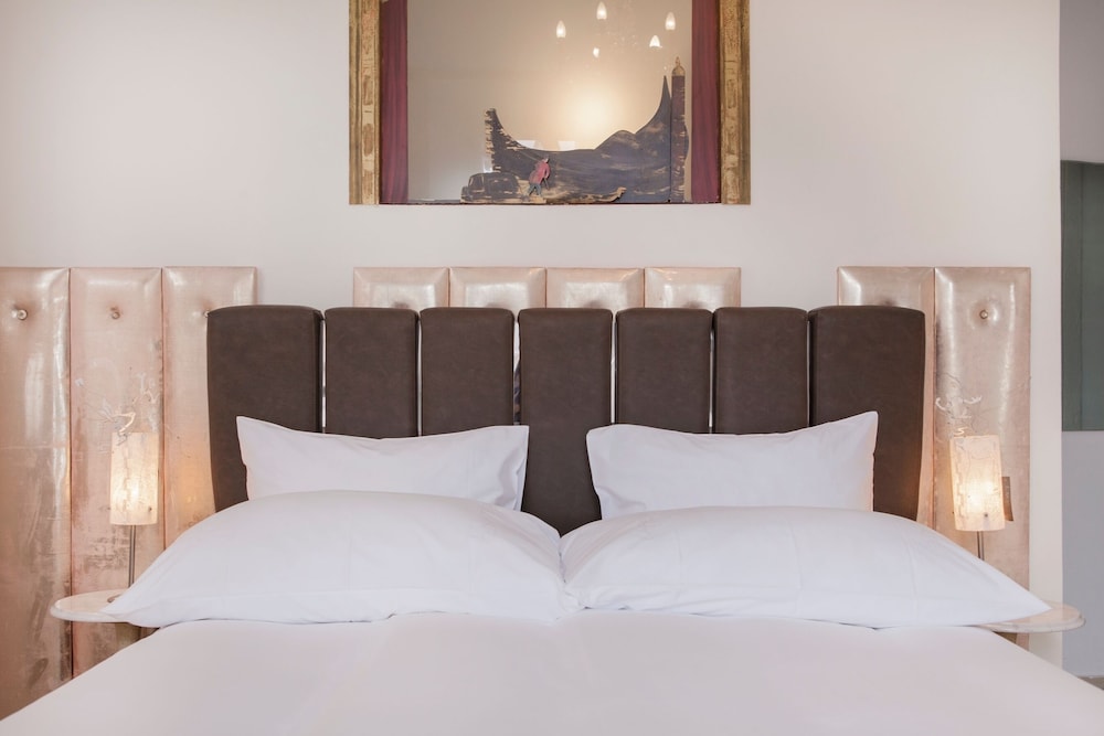 caffe dellarte boutique rooms