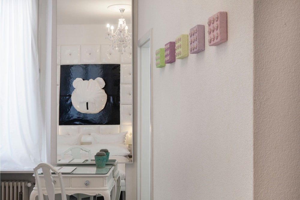 caffe dellarte boutique rooms