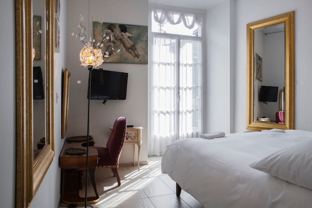caffe dellarte boutique rooms