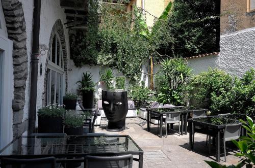 caffe dellarte boutique rooms