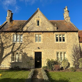 the falcon cottages