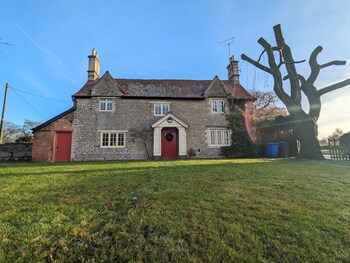 the falcon cottages