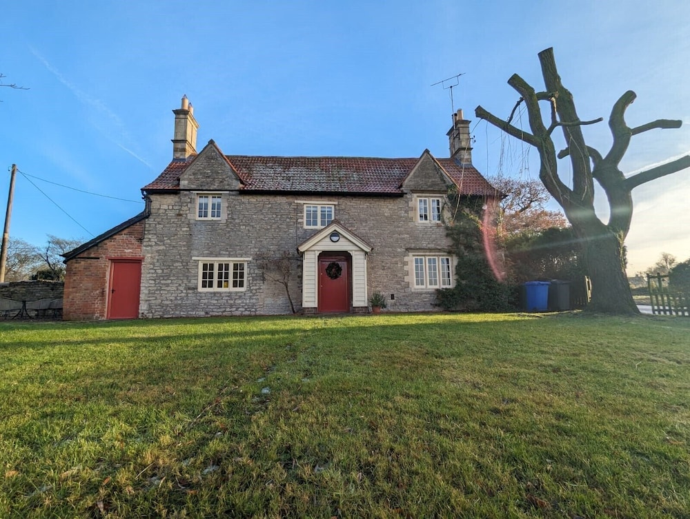 the falcon cottages