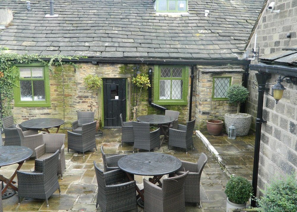 Black Horse Inn,Brighouse>>Bradford,4 star
