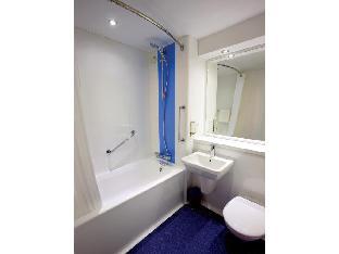 travelodge widnes