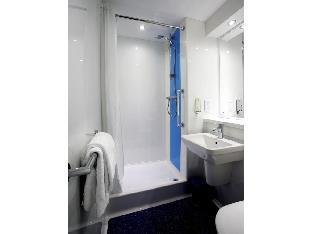 travelodge widnes