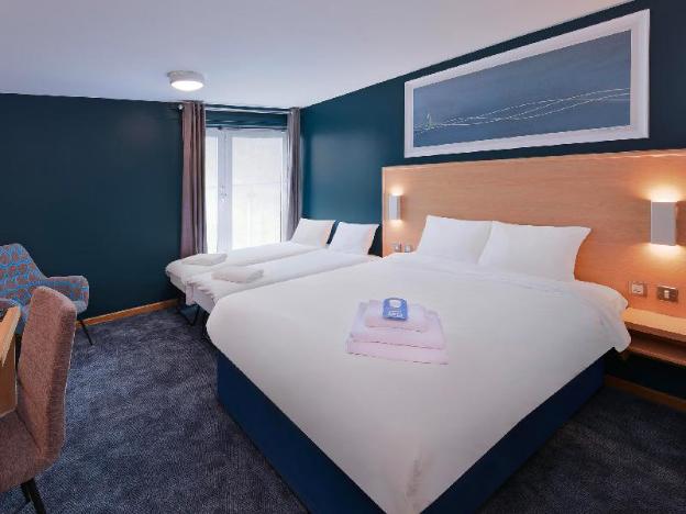 travelodge plymouth