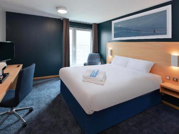 travelodge plymouth
