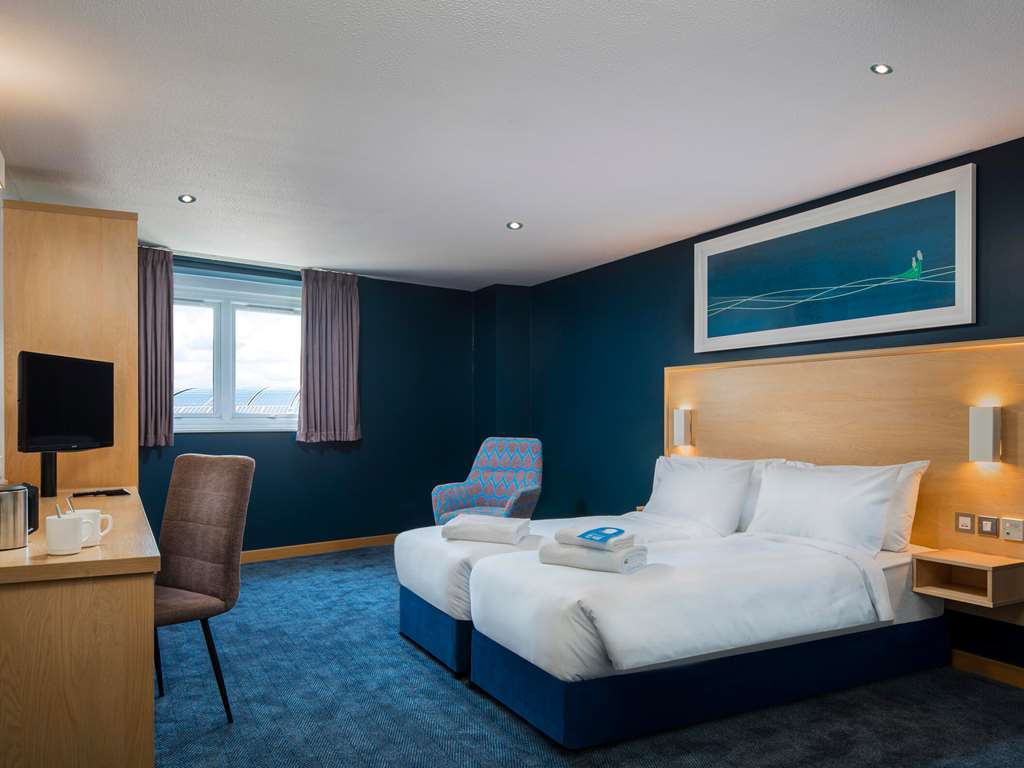 travelodge plymouth