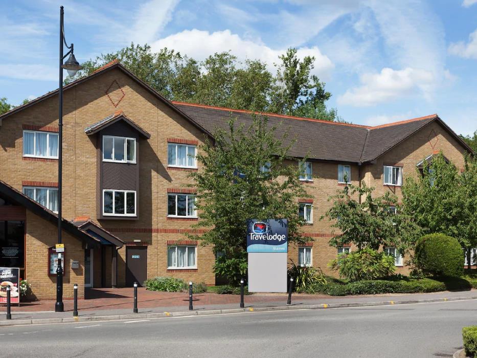 travelodge staines
