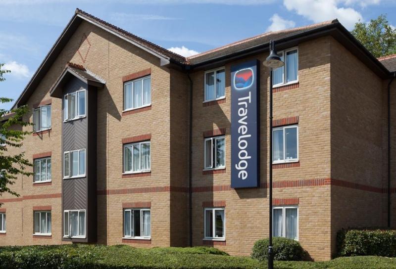 Travelodge Staines,Slough>>London,3 star