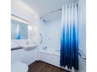 travelodge leatherhead