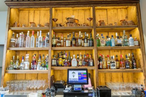 the lamplighter dining rooms