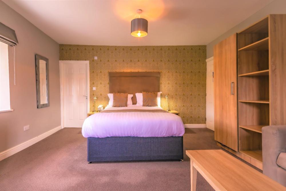 the lamplighter dining rooms