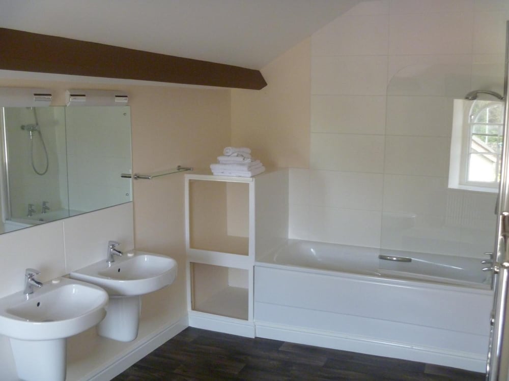 the lamplighter dining rooms