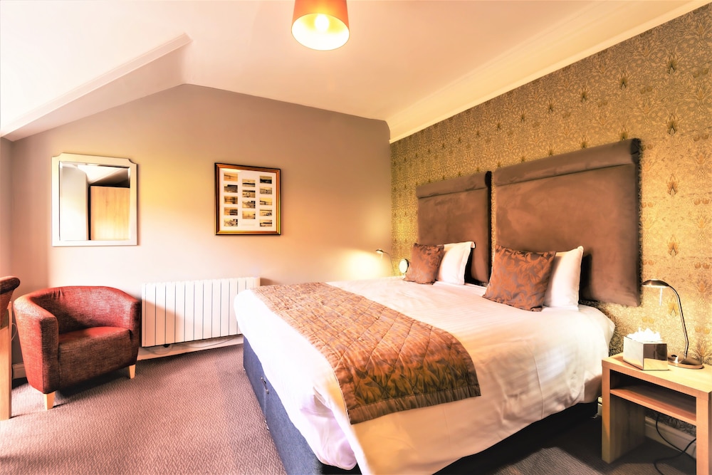 the lamplighter dining rooms