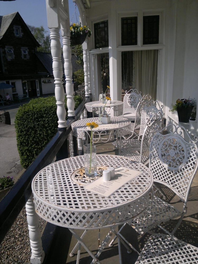 the lamplighter dining rooms