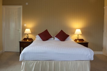 the lamplighter dining rooms