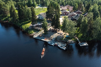 Lapland Hotels Ounasvaara Chalets,Rovaniemi>>Lapland,4 star