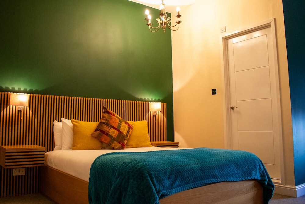 the scole hotel
