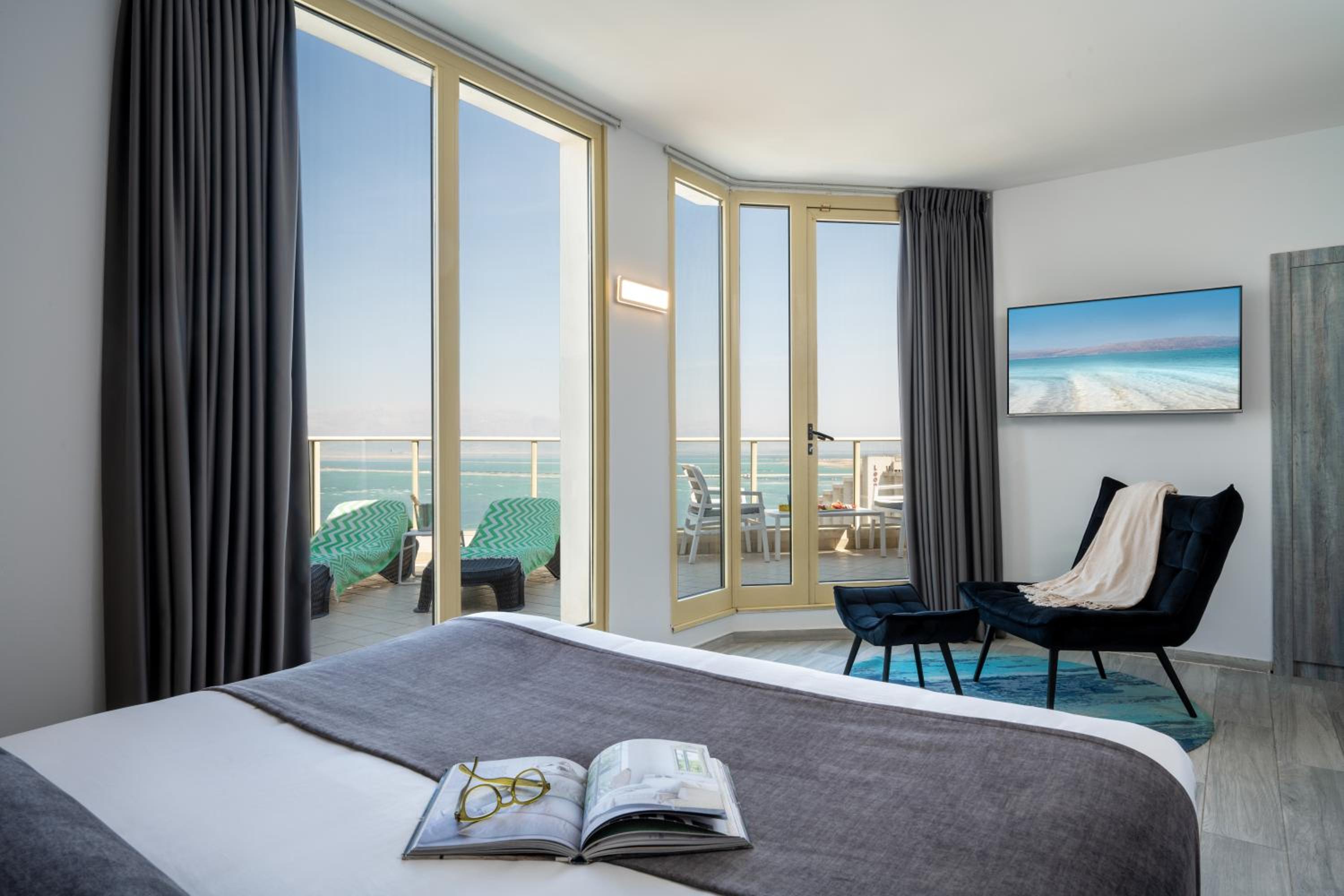 leonardo plaza dead sea