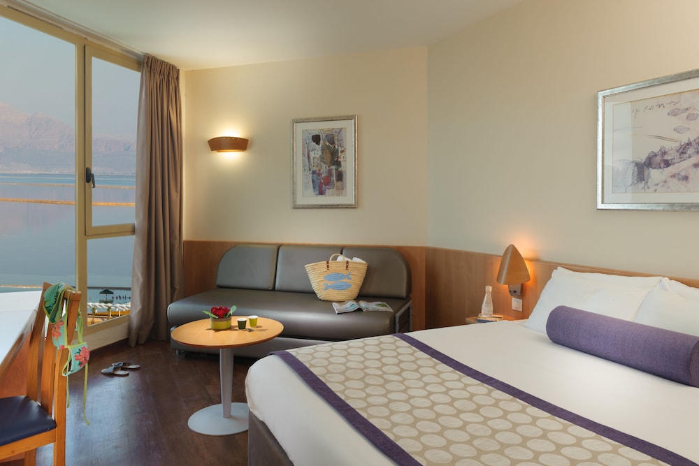 leonardo plaza dead sea