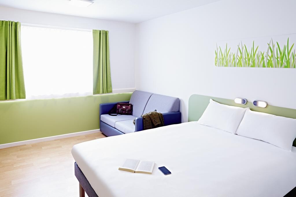 warrington m6 motel j20 m6 lymm services