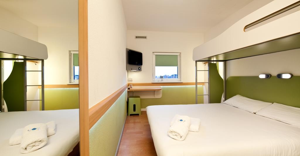 warrington m6 motel j20 m6 lymm services