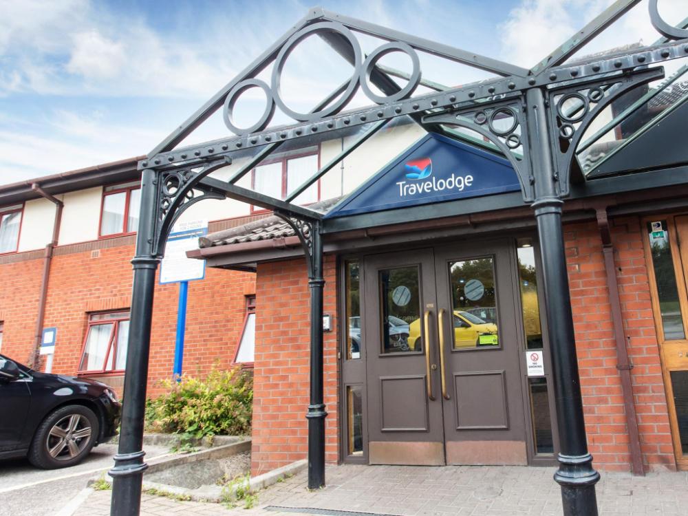 travelodge exeter m5